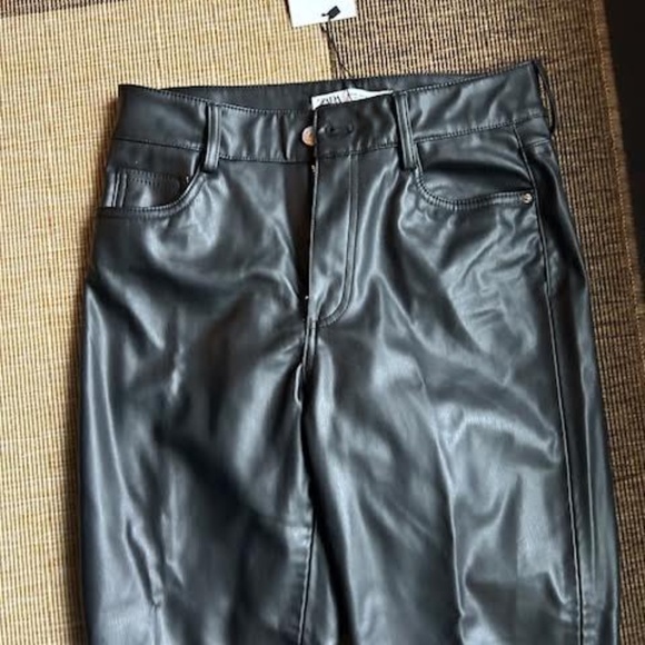 Vegan Leather Pants from Zara - Picture 2 of 3